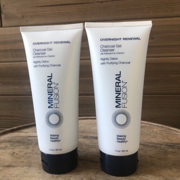 (2) Mineral Fusion Overnight Renewal Charcoal Gel Moisturize Cleanser 7 ozvb - Picture 1 of 6